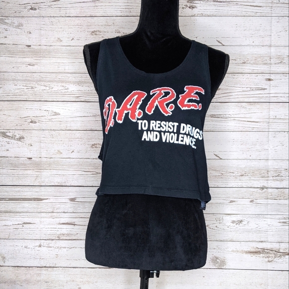 recycled karma • d.a.r.e. to resist drugs crop top - Picture 1 of 5